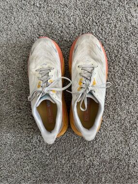 Women’s HOKA Arahi 6